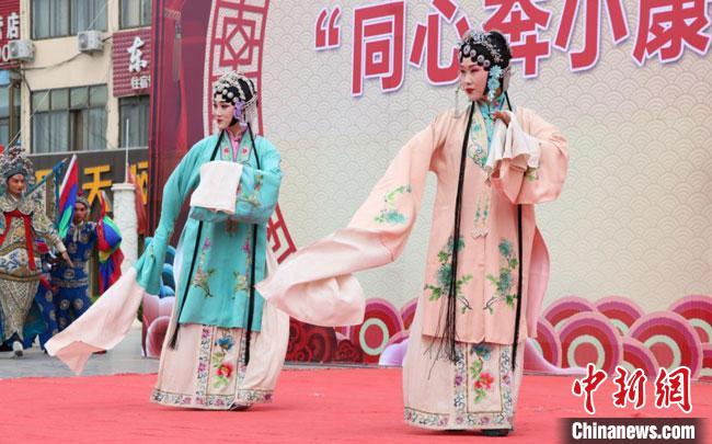 甘肅重啟基層公益性惠民演出涵蓋歌舞、秦腔等多種藝術(shù)