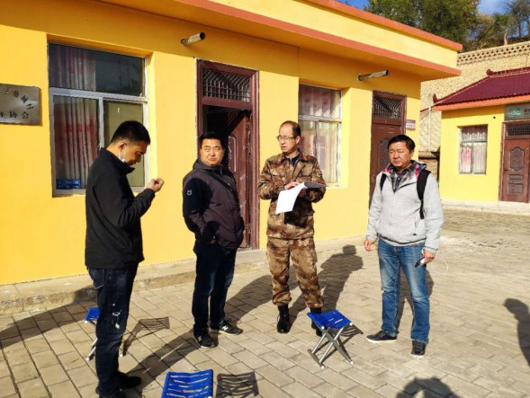 甘肅演藝集團(tuán)舞美中心黨支部開展“入戶走訪 助力脫貧”主題黨日活動