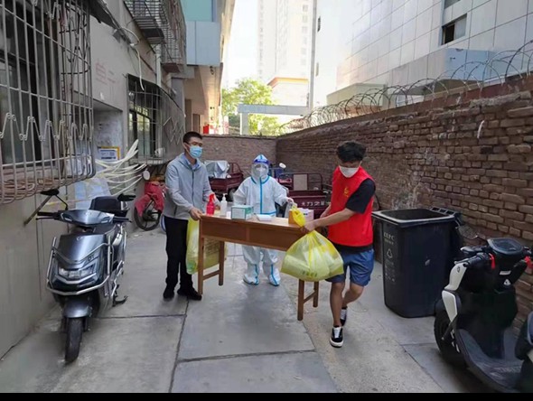 [抗擊疫情] 甘肅演藝集團敦煌藝術團黨員干部下沉社區(qū)助力疫情防控